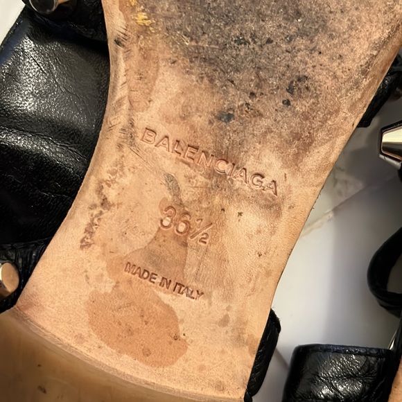 Balenciaga black leather sandals with studs - Picture 5 of 7